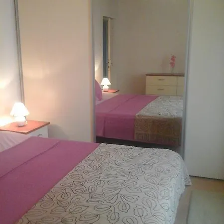 Deny Apartman *