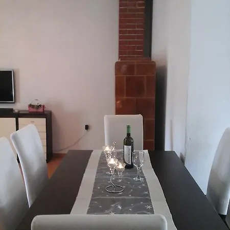 Deny Apartman *